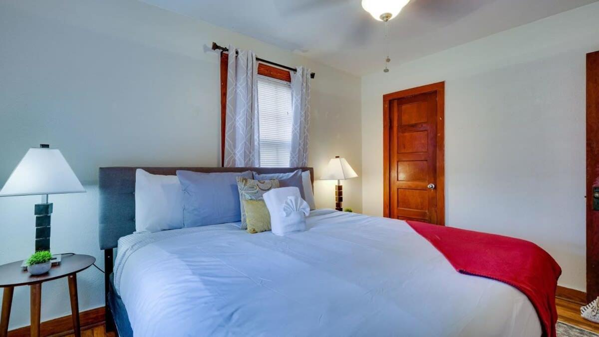 Retro Rainbow At Herb River-Highlighter Hideaway #5 Savannah Extérieur photo