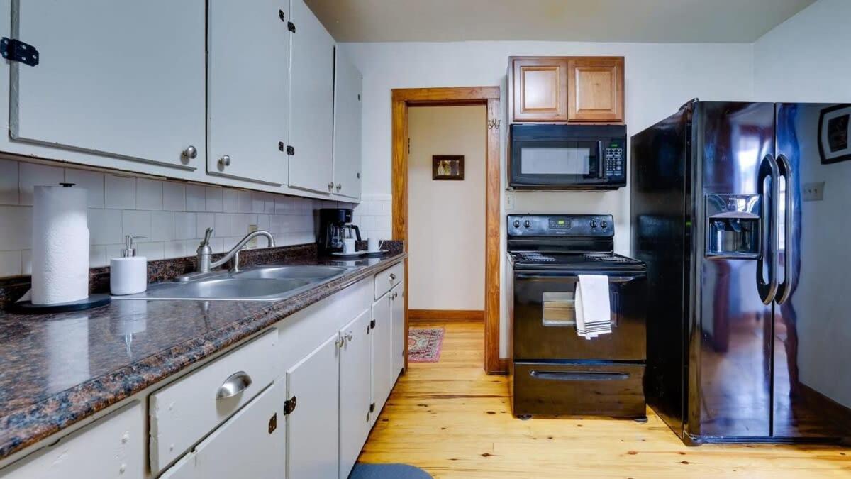 Retro Rainbow At Herb River-Highlighter Hideaway #5 Savannah Extérieur photo