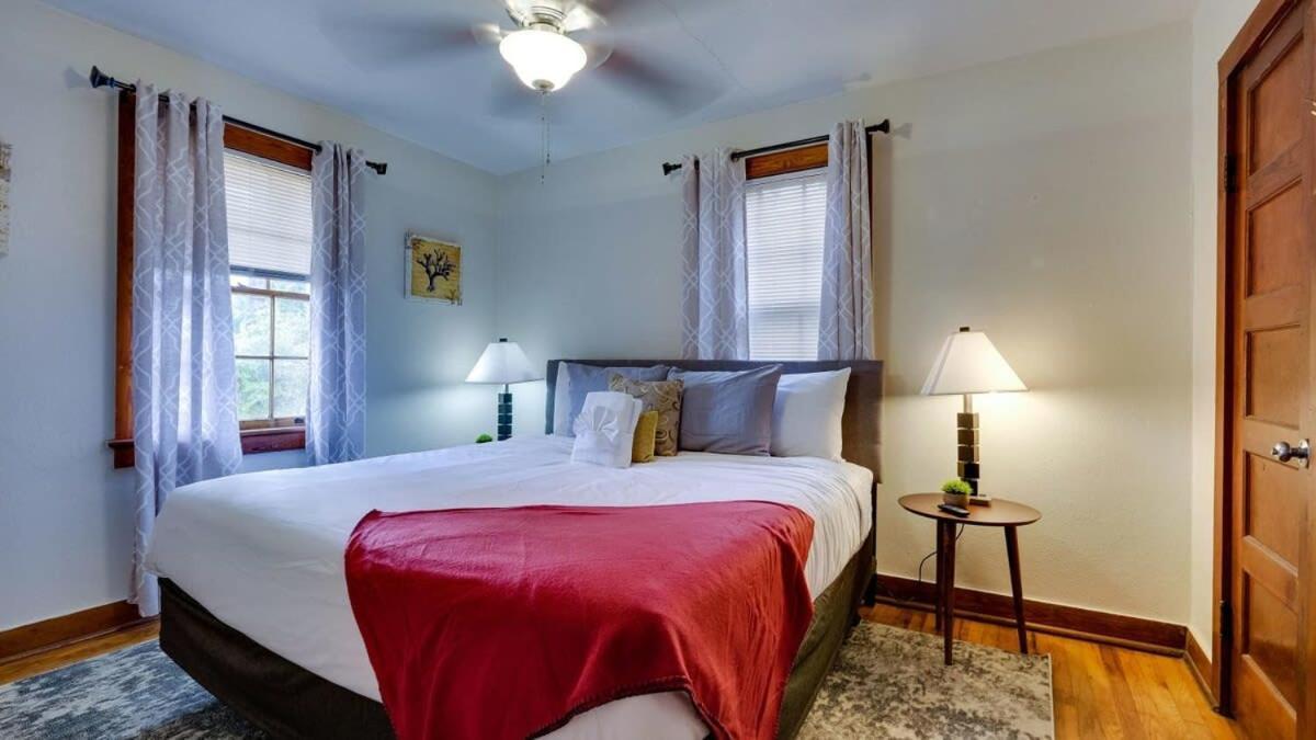 Retro Rainbow At Herb River-Highlighter Hideaway #5 Savannah Extérieur photo