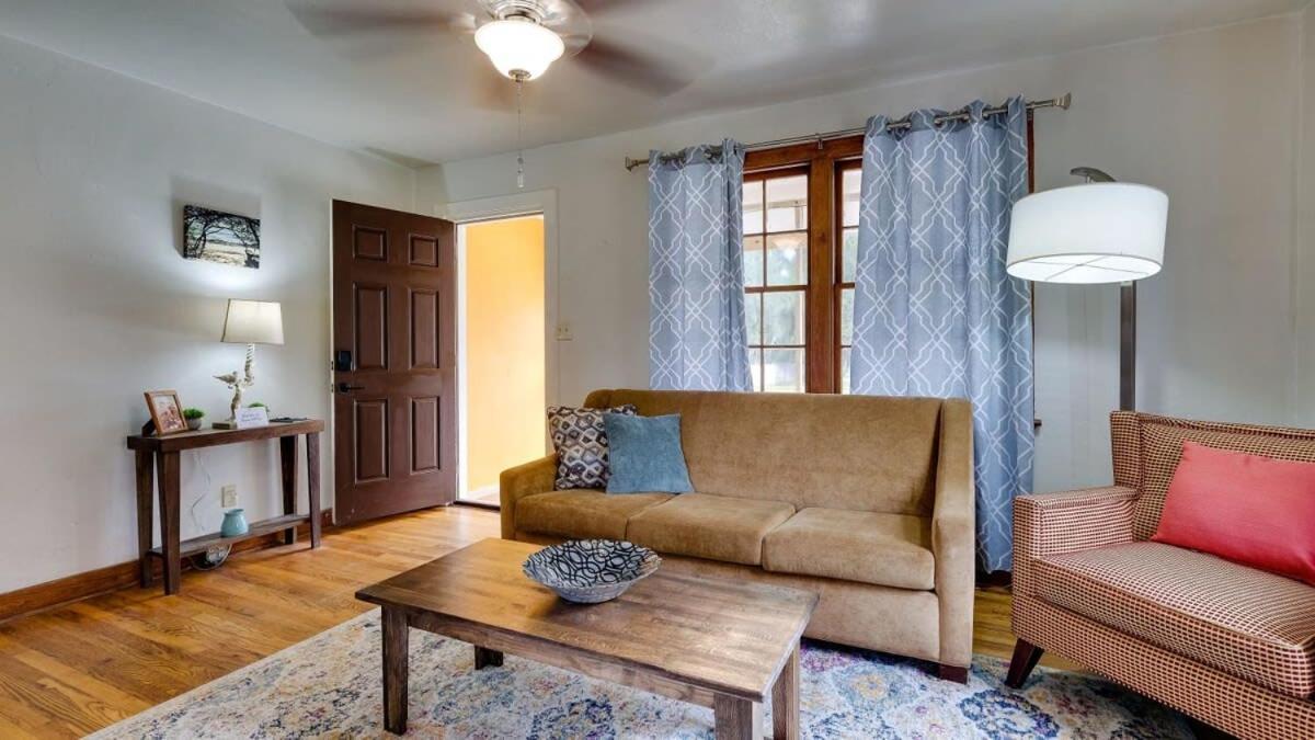 Retro Rainbow At Herb River-Highlighter Hideaway #5 Savannah Extérieur photo