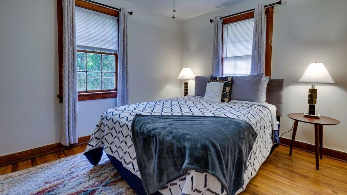 Retro Rainbow At Herb River-Highlighter Hideaway #5 Savannah Extérieur photo
